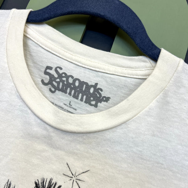5 Seconds of Summer Graphic Band Tee Size Large