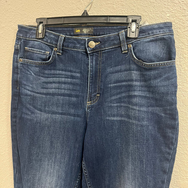 Lee Jeans Women's Regular Fit Mid Rise Bootcut Dark Wash Jeans Size 14 Long