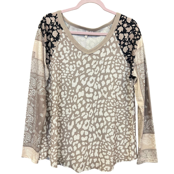 Cato Mixed Animal Print Long Sleeve V-Neck Waffle Top Medium