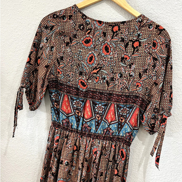 Newbury Kustom Boutique V-Neck Button Front Maxi Dress Medium