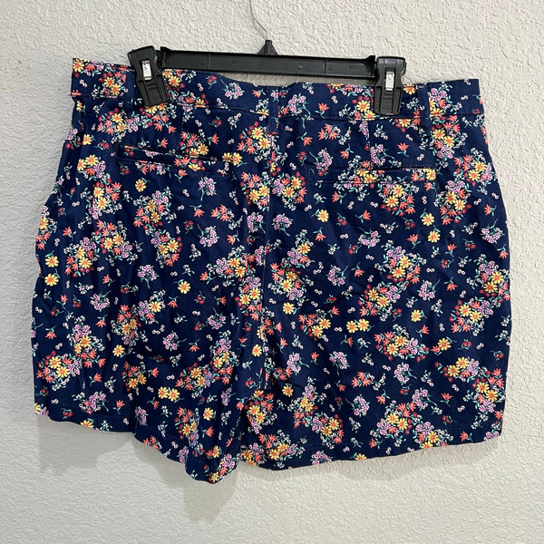 NWT St. John's Bay Navy Floral Chino Shorts Size 14 Petite