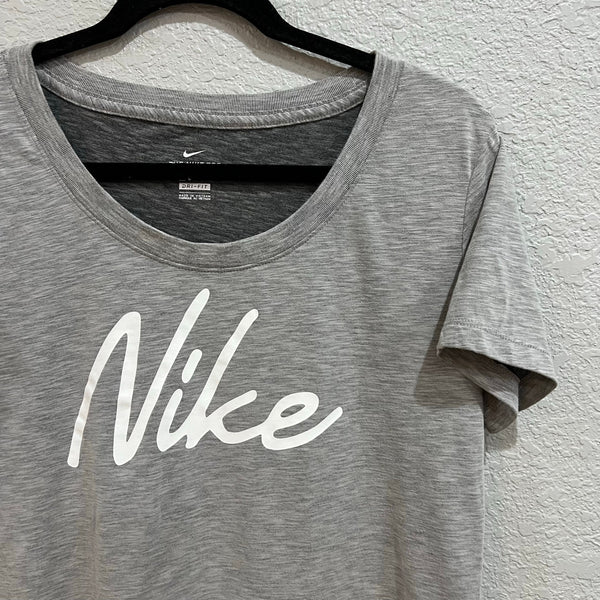 The Nike Tee Women's Basic Gray Dri-Fit Workout Tee Medium