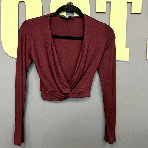 NWT Olivaceous Maroon Front Twist Long Sleeve Blouse Small