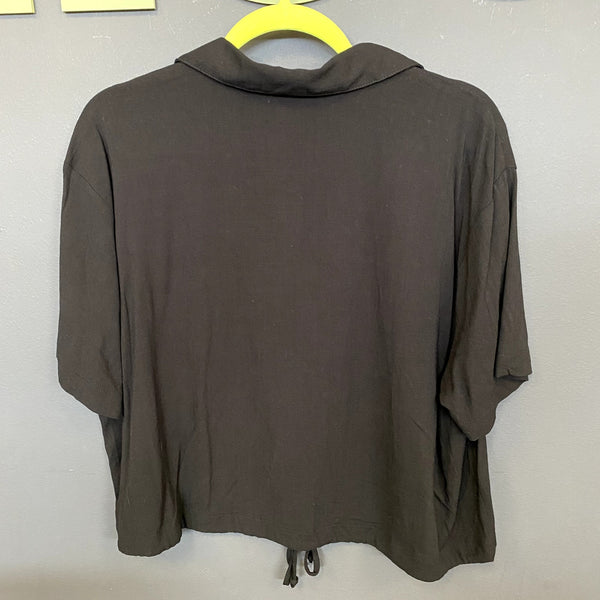 Moa Moa Black Button Front Cropped Blouse Size XL