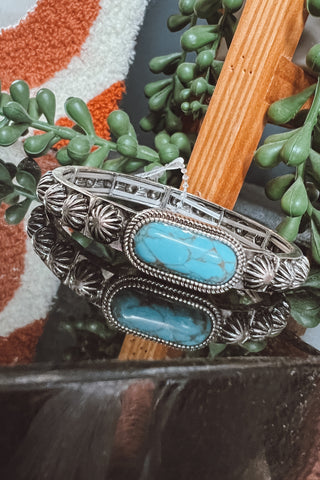 Oval Turquoise Stretch Bracelet