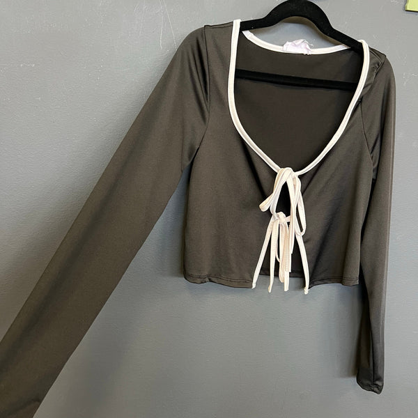 Live in the Moment Black Open Front White Bow Tie Crop Top Small