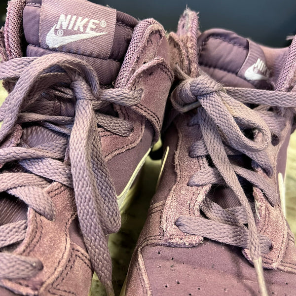 Nike Dunk Girls High Top Sneakers in Violet Dust Size Youth 2