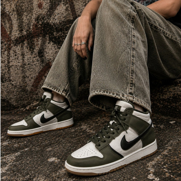 NIB Women's Nike Dunk High Up Cargo Khaki Sneakers Size 5.5