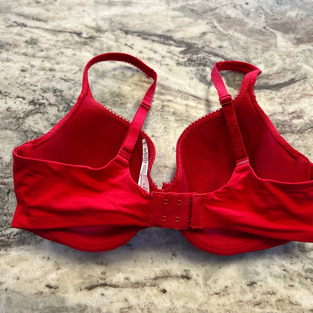 Victoria's Secret Body By Victoria Lined Perfect Coverage Red Lace