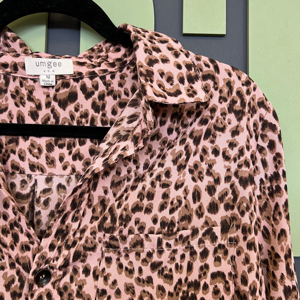 Umgee Leopard Print Long Sleeve Button Down Blouse Medium