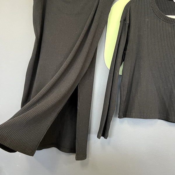 Time and Tru Ribbed Two Piece Set Size Medium/Large