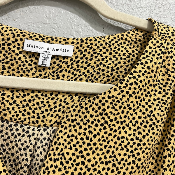 Maison D' Amelie Cheetah Print Ruched Sleeve V-Neck Blouse Small