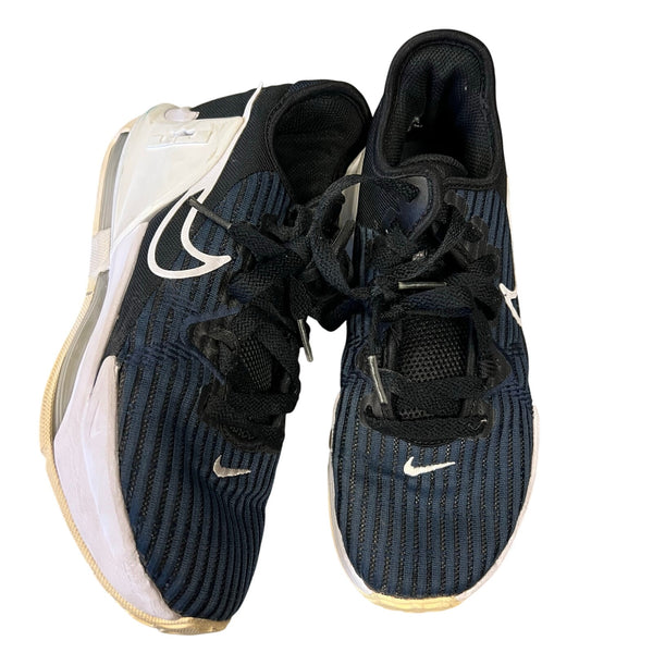 Nike LeBron Witness 6 Basketball Shoes Size  5 Youth