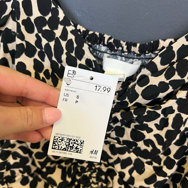 NWT H & M Leopard Ruched Front Bubble Sleeve Smocked Top Small