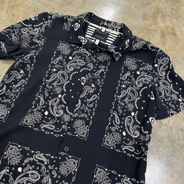 Denim & Flower by Ricky Singh Black Paisley Casual Button Down Top Boys 11/12