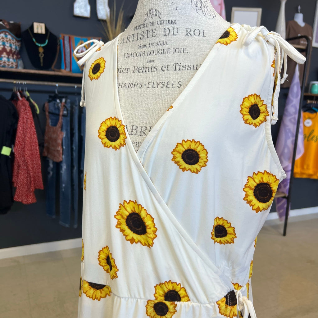 ワンピース Sunflower-Printed Midi Dress Off White ワンピース Sunflower-Printed Midi Dress Off White Her lip to