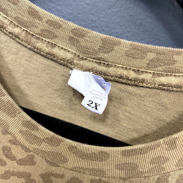 Love in Faith Always Be Kind Leopard Print Graphic Tee Size 2XL