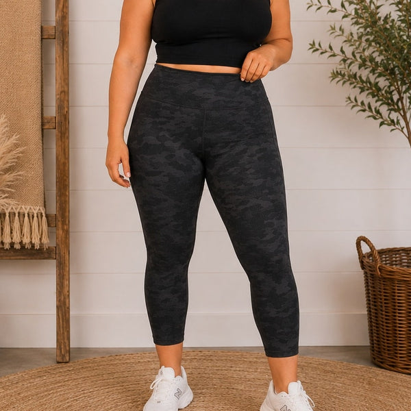 Zyia Active Black Camo Plus Size Athletic Leggings Size 20