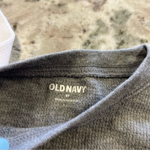 Old Navy Set of 2 Thermal Long Sleeve Tops White + Gray Size 5T