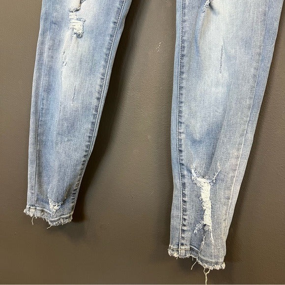 KanCan Distressed Skinny Jeans Size 9/28