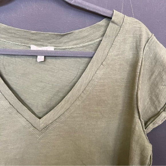 Umgee Olive Green Distressed V-Neck Short Sleeve Top Small