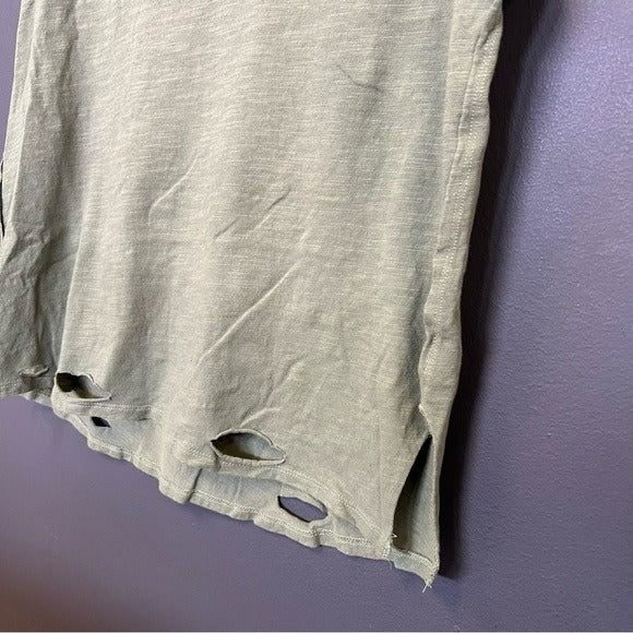 Umgee Olive Green Distressed V-Neck Short Sleeve Top Small