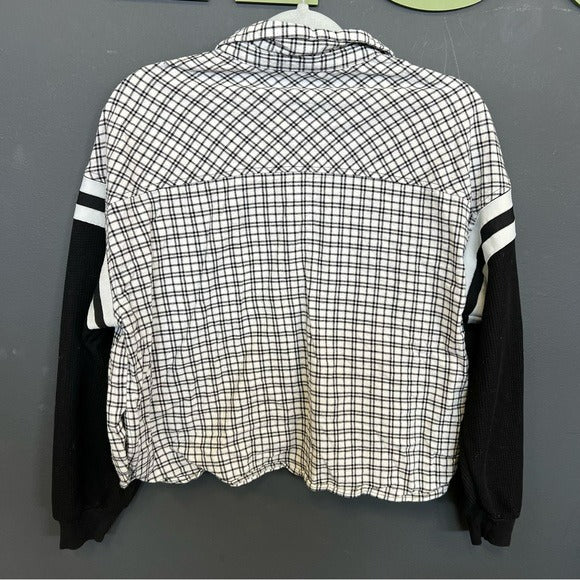Forever 21 Black + White Plaid Flannel Button Down Waffle Sleeve Crop Top Small