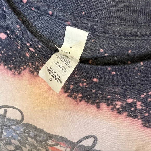 Race Cars & Freedom Bleached Crew Neck Graphic Tee Small