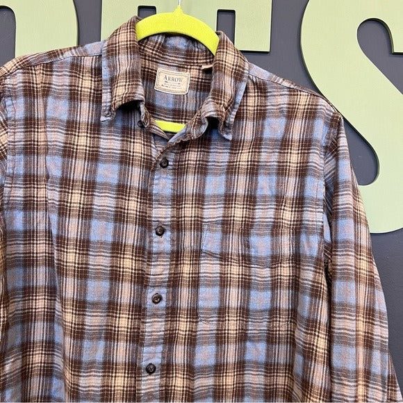 Arrow Blue Jean Co Blue + Brown Plaid Flannel Button Down Men’s Top Medium