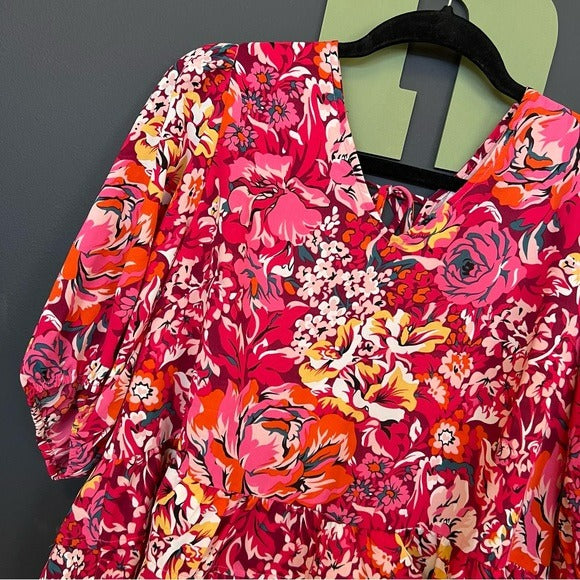 NWT Floral 3/4 Sleeve Boutique V-Neck Blouse Size Large