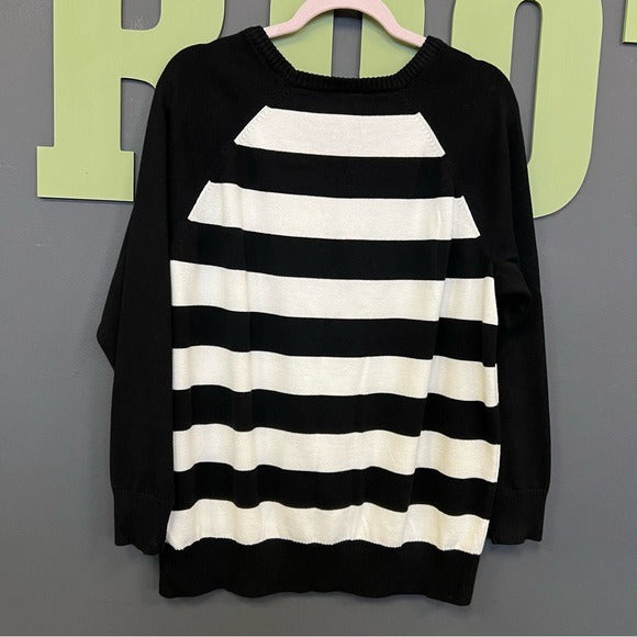 Torrid Black & White Striped Skeleton Skull Print Pullover Sweater Size 1