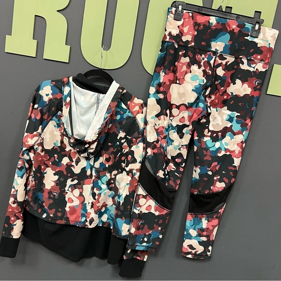 NWOT Xersion Athletic Set Leggings + Jacket Abstract Print