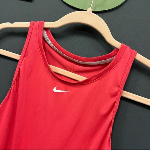 Nike Dri-Fit Red Athletic Workout Tank Top Size Medium