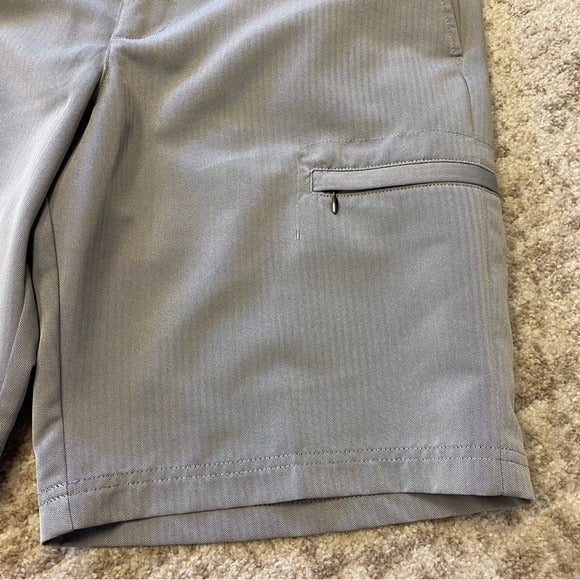 Izod Golf Men's Straight Gray Shorts Size 36