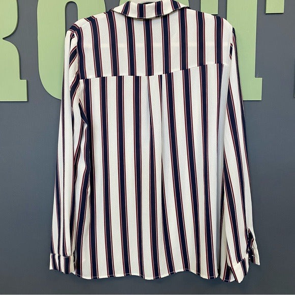 Entro Lace Up Front White V-Neck Collared Blouse Large