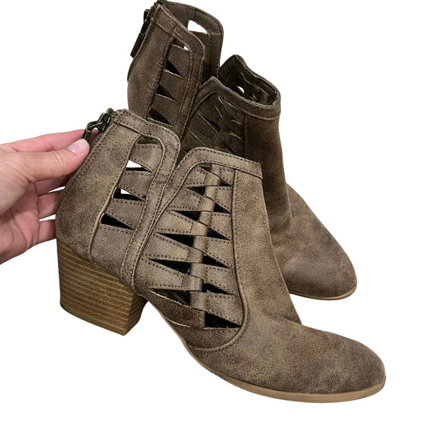 Qupid Brown Suede Side Slit Booties Size 8.5