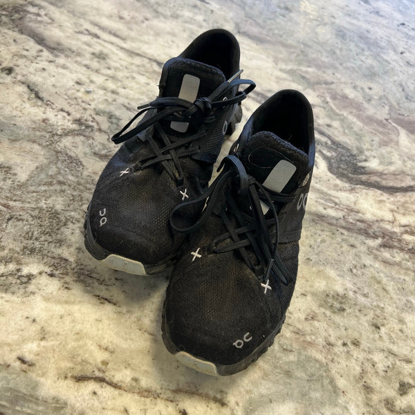 On Running Cloud X Women's Black Athletic Shoes Size 7