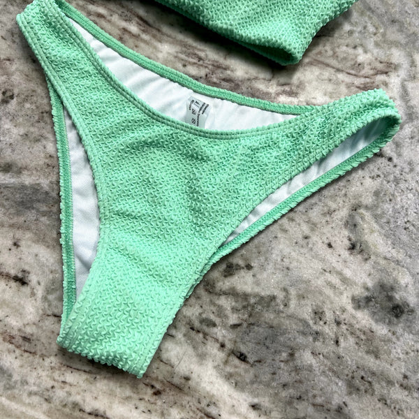 Women's Pastel Green Ribbed Two Piece Bikini Swimsuit Size Small
