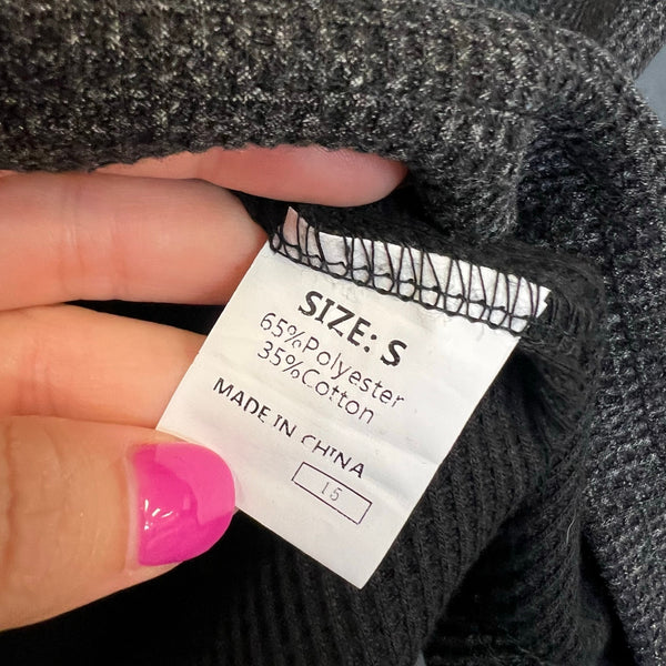 Women's Gray V-Neck Top Size Small