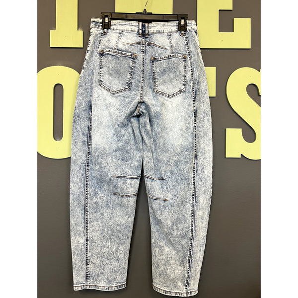 Women's Light Wash Baggy Barrel Jeans Size Medium
