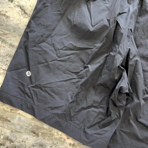 Men's Black Athletic Shorts Size XL