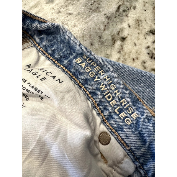 American Eagle Super High Rise Baggy Wide Leg Jeans Size 14 Short