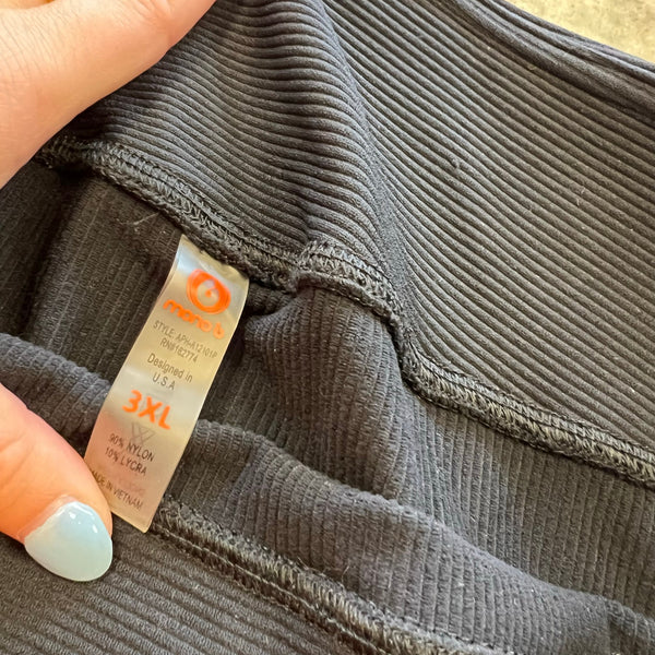 NWT Mono B Ribbed Plus Size Flare Leggings Size 3XL