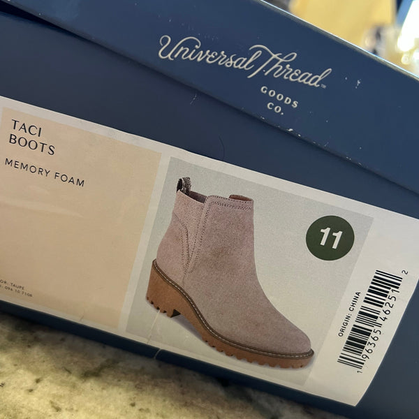 NWT Universal Thread Taci Memory Foam Boots Size 11