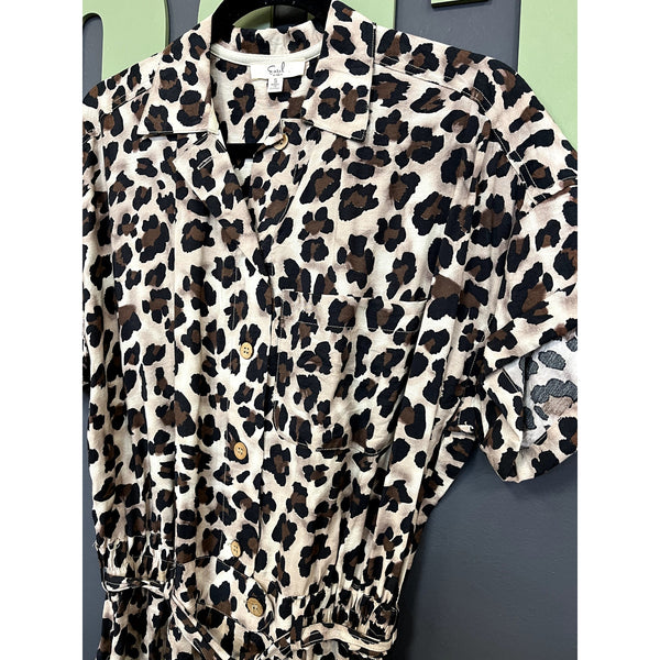 Easel Boutique Leopard Print Short Sleeve Romper Size Small
