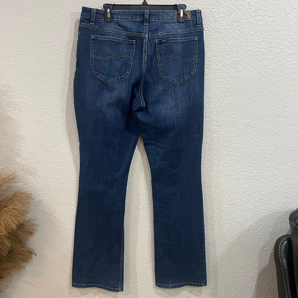 Lee Jeans Women's Regular Fit Mid Rise Bootcut Dark Wash Jeans Size 14 Long