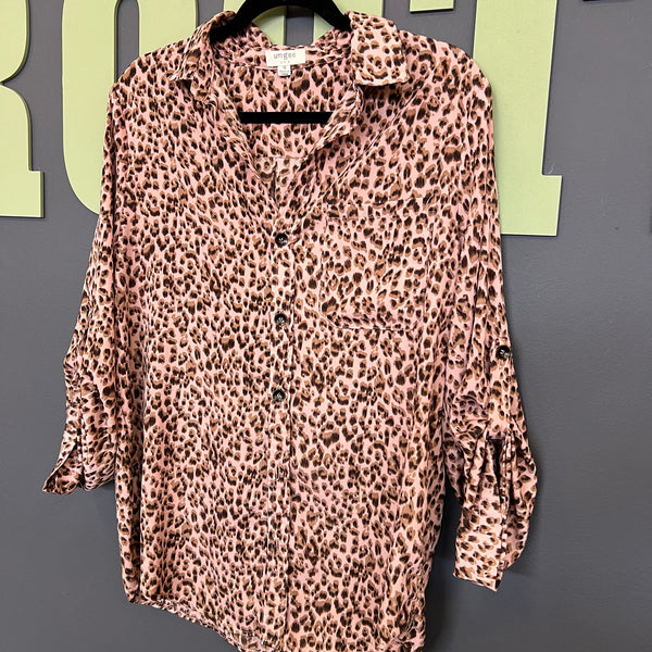 Umgee Leopard Print Long Sleeve Button Down Blouse Medium