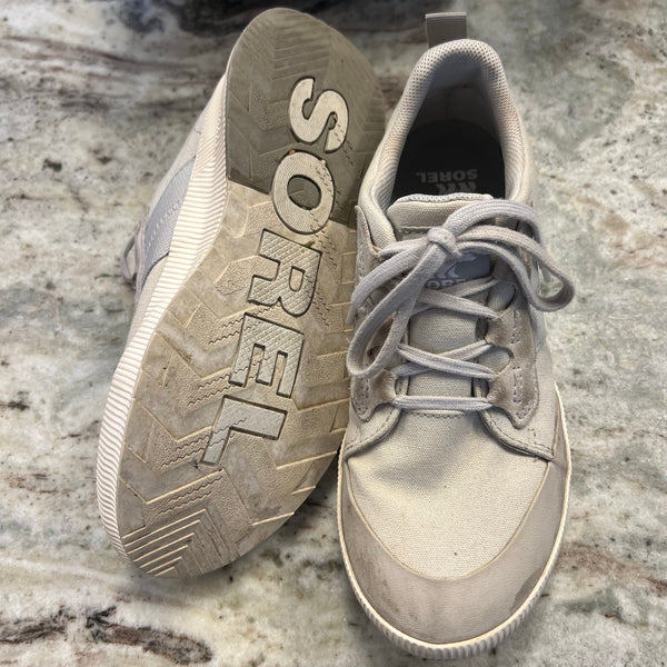 Sorel Women's Out N About III Low Canvas Sneaker Moonstone + Sea Salt Size 7