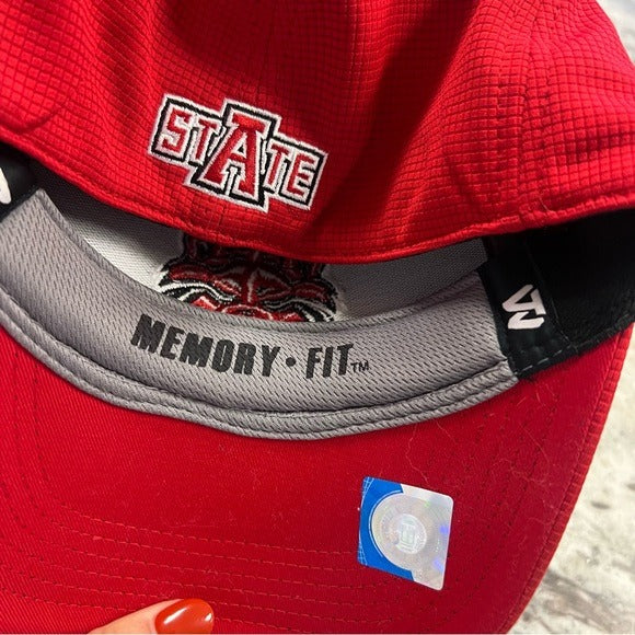 NWT Astate Memory Fit Red Red Wolf Hat Cap