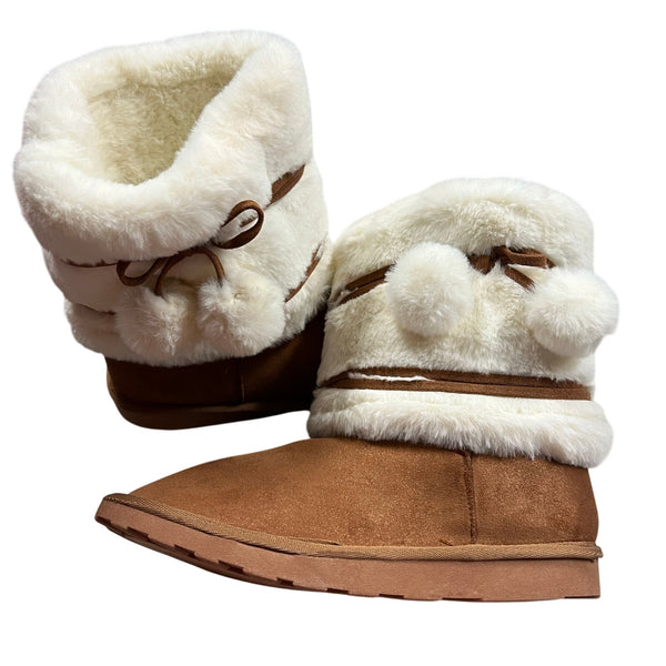 NIB True Craft Freya Chestnut Sherpa Pom Short Boots Size 5